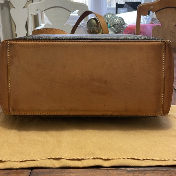 Louis Vuitton Cabas Mezzo Shoulder Tote - Picture 3 of 12